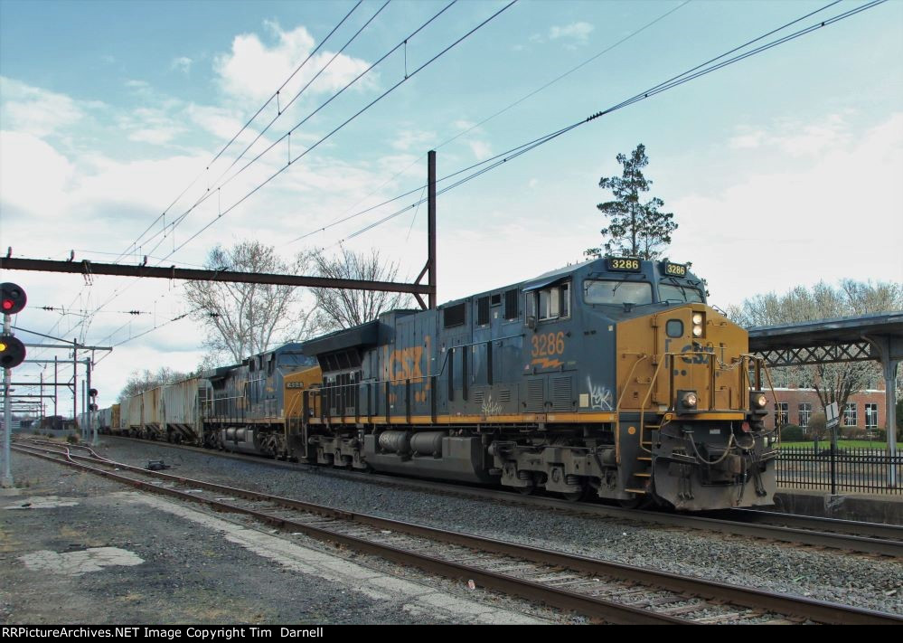 CSX 3286 leads Q409